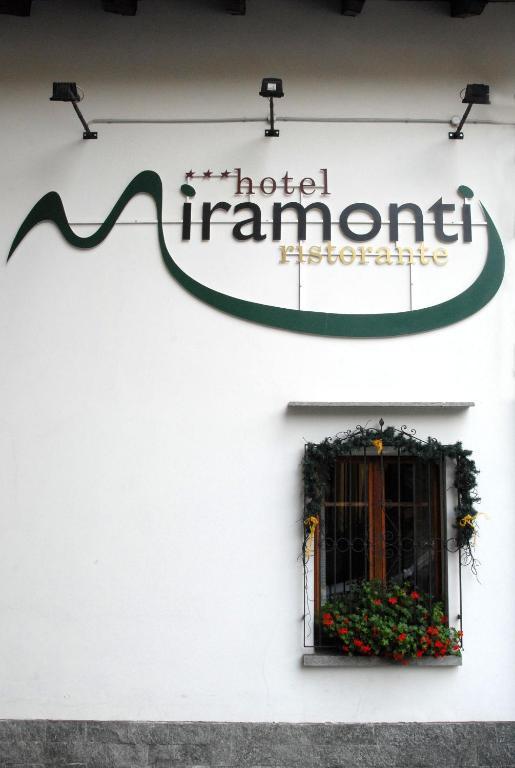Hotel Ristorante Miramonti Santa Maria Maggiore Esterno foto